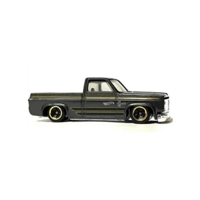 83 Chevy Silverado Model Araba