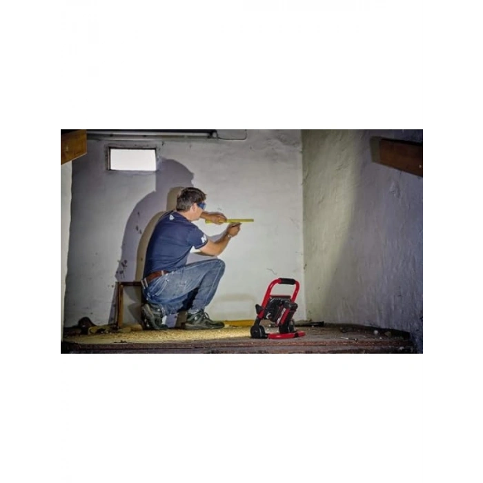 Akülü Projektör - 18V Güçlü LED, Taşınabilir ve Ayarlanabilir