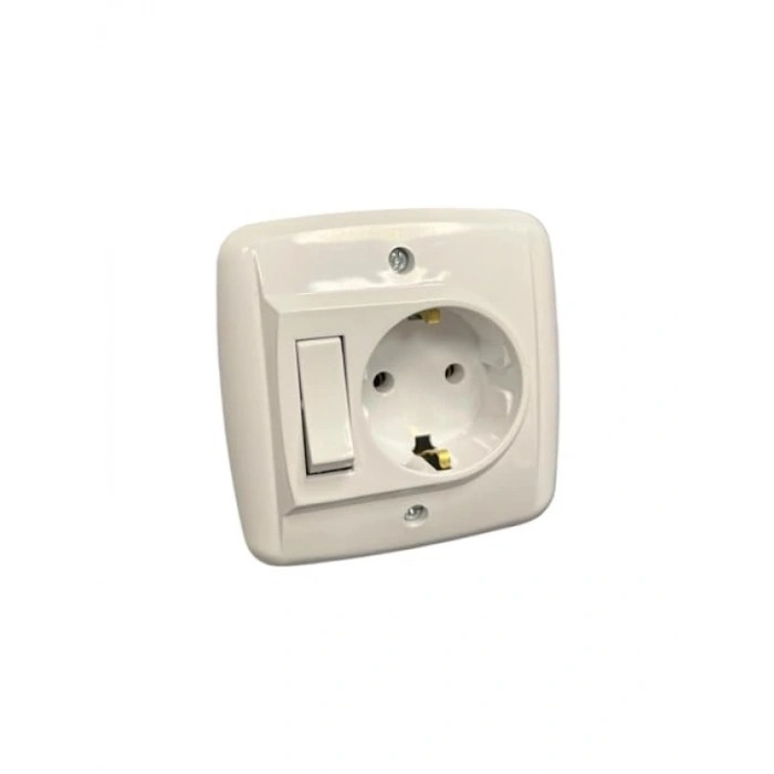 Anahtarlı Topraklı Priz ile Güvenli Banyo Kullanımı