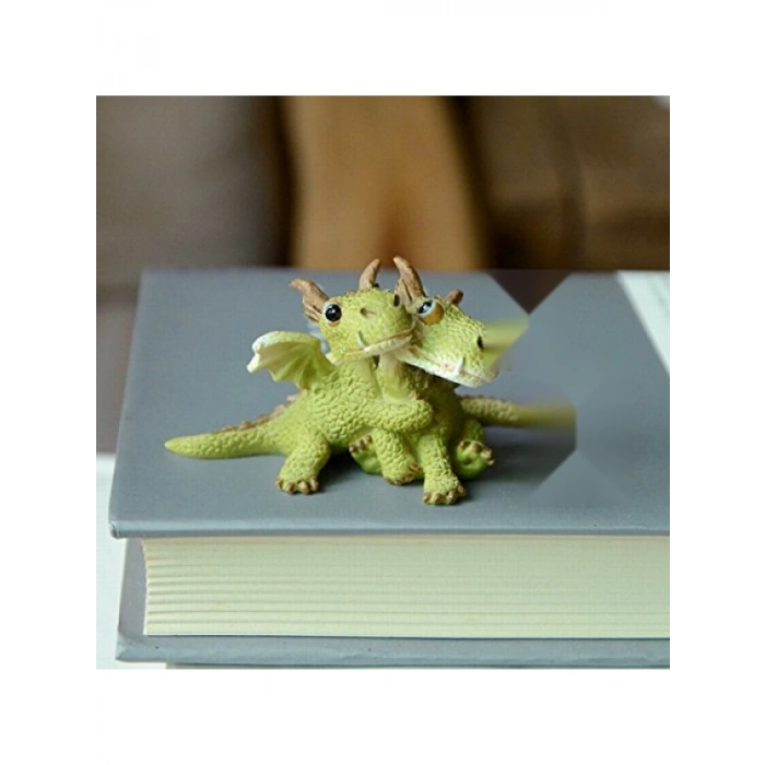 El Boyaması Mini Ejderhalar Heykelciği - 4,4 cm x 7,6 cm