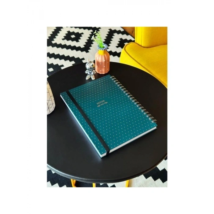 Lastikli Sert Kapaklı Spiralli Defter, 20x28 cm, 120 Yaprak