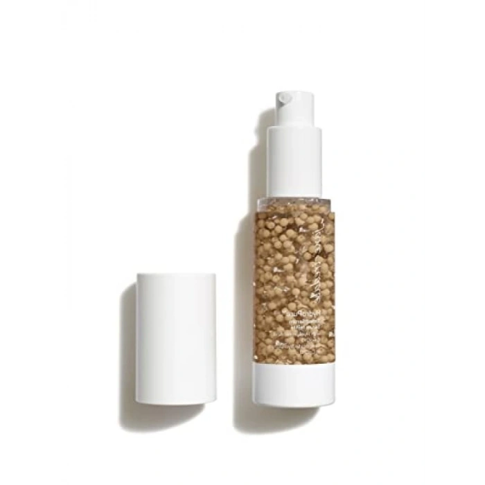 Mineral İçerikli Renkli Serum ile Doğal Görünüm
