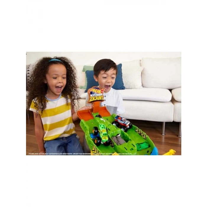 Monster Trucks Yıkım Pisti - Bigfoot ve Gunkster ile Eğlenceli Yarış