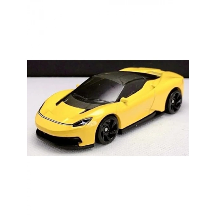 Sarı Süper Spor Araba Modeli - Pininfarina Battista