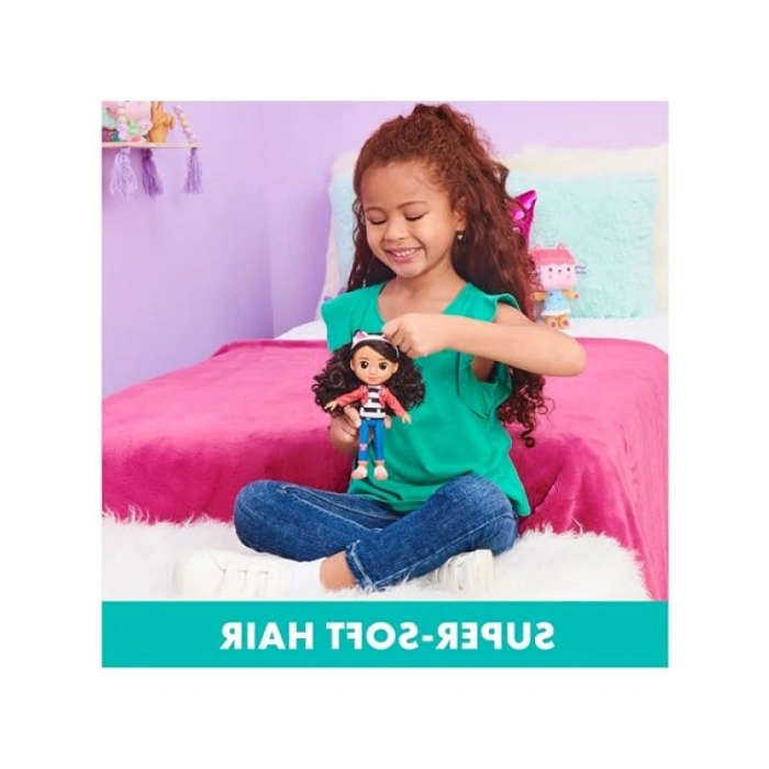 Yumuşak Saçlı ve Şirin Kostümlü Bebek - 20 cm Renkli Oyun Arkadaşı