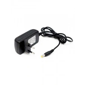 12V 2A Priz Tipi Adaptör – Kompakt ve Güvenilir Güç Kaynağı