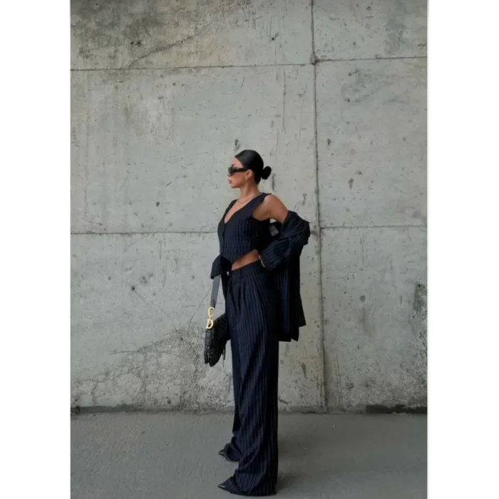 Arnay 3 Lü Kadın Takım Beyaz Çizgi Detaylı Crop Yelek Ceket Bol Kesim Bol Paça Pantolon Alt Üst Takım - Lacivert