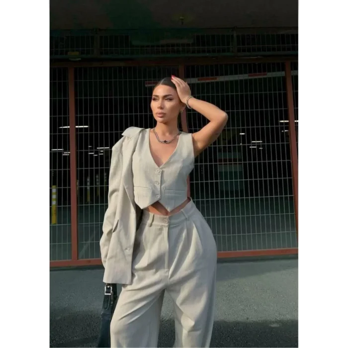 Arnay 3 Lü Kadın Takım Beyaz Çizgi Detaylı Crop Yelek Ceket Bol Kesim Bol Paça Pantolon Alt Üst Takım - Beyaz