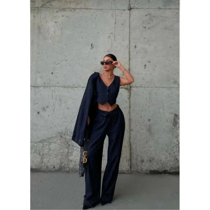 Arnay 3 Lü Kadın Takım Beyaz Çizgi Detaylı Crop Yelek Ceket Bol Kesim Bol Paça Pantolon Alt Üst Takım - Lacivert