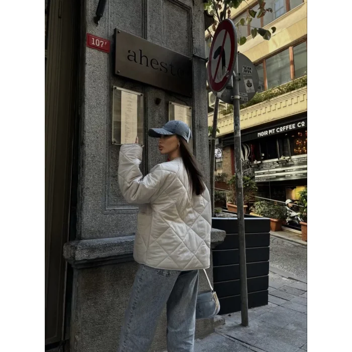 Arnay Cıt Cıt Detaylı Cepli Ceket Mont- Beyaz