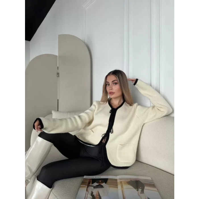 Arnay Kirli Beyaz Triko Siyah Detaylı Bağlamalı Önden Cepli Hırka