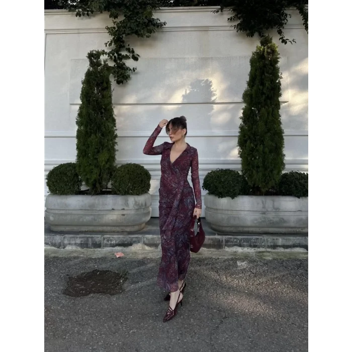 Arnay Kruvaze V Yaka, Fırfırlı Ve Bağcıklı Desenli Bluz Ve Midi Etek Takım - Bordo