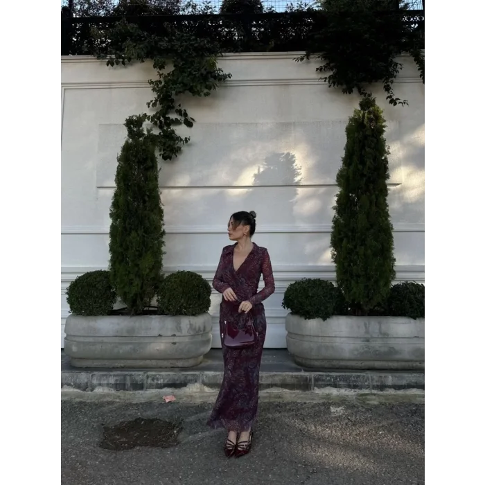 Arnay Kruvaze V Yaka, Fırfırlı Ve Bağcıklı Desenli Bluz Ve Midi Etek Takım - Bordo