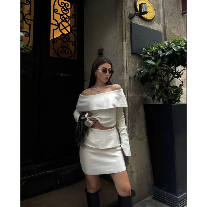 Arnay Straplez , Madonna , Carmen Yaka Croplu Mini Etekli İkili Takım Triko - Beyaz