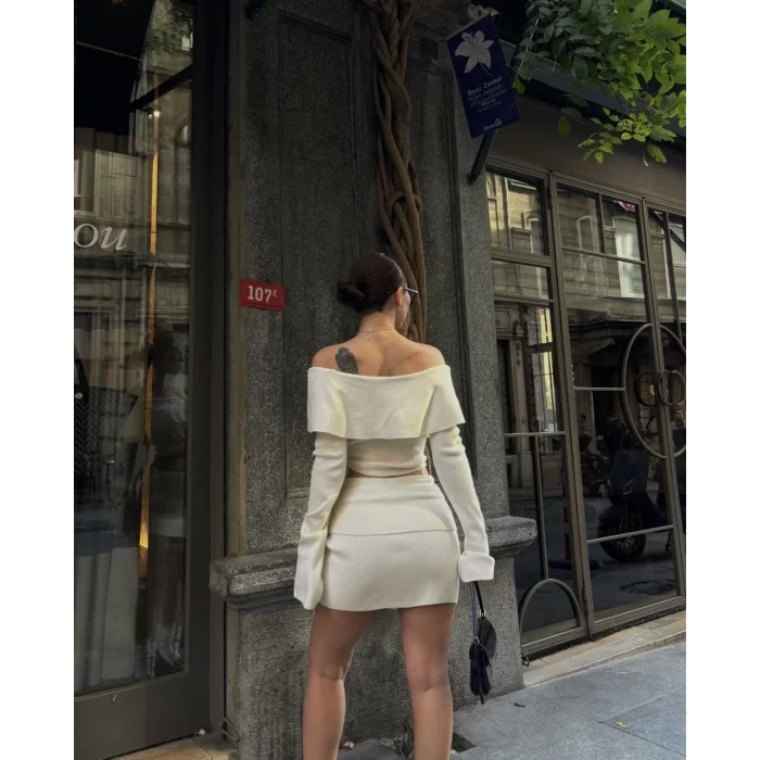 Arnay Straplez , Madonna , Carmen Yaka Croplu Mini Etekli İkili Takım Triko - Beyaz