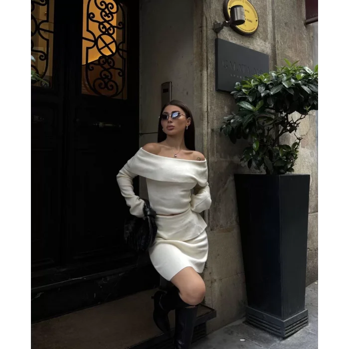 Arnay Straplez , Madonna , Carmen Yaka Croplu Mini Etekli İkili Takım Triko - Beyaz