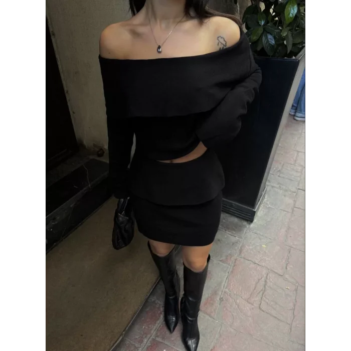 Arnay Straplez , Madonna , Carmen Yaka Croplu Mini Etekli İkili Takım Triko - Siyah