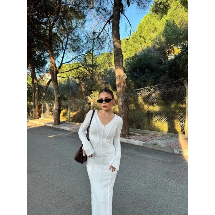 Arnay V Yaka Karoyaka Dikişli Yırtmaçlı Uzun Elbise - Beyaz