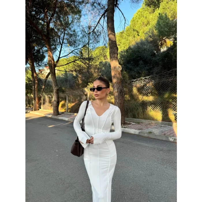 Arnay V Yaka Karoyaka Dikişli Yırtmaçlı Uzun Elbise - Beyaz