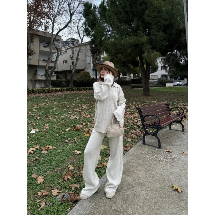 Arnay Yakalı Cizgi Detaylı Triko İkili Takım - Beyaz