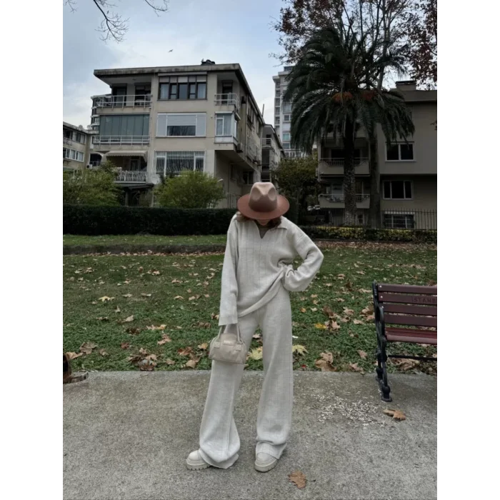 Arnay Yakalı Cizgi Detaylı Triko İkili Takım - Beyaz