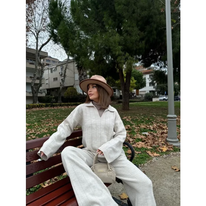 Arnay Yakalı Cizgi Detaylı Triko İkili Takım - Beyaz