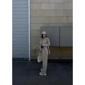 Arnay 3 Lü Kadın Takım Beyaz Çizgi Detaylı Crop Yelek Ceket Bol Kesim Bol Paça Pantolon Alt Üst Takım - Beyaz