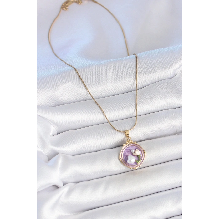 316L Çelik Gold Renk Zincir Mor Mineli İncili Çiçek İşlemeli Portre Model Kadın Kolye