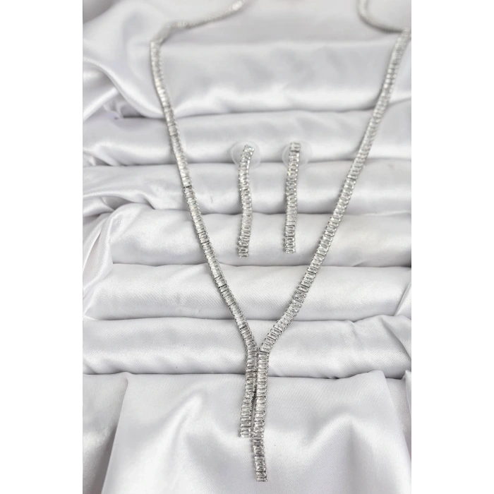 Gümüş Renk Baget Zirkon Taşlı Kadın Kolye Küpe Set