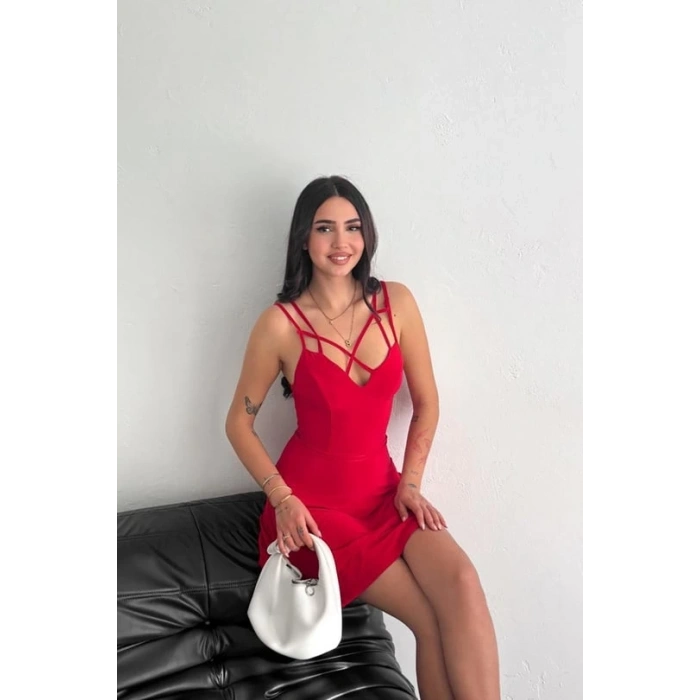 İnce çift askılı mini elbise