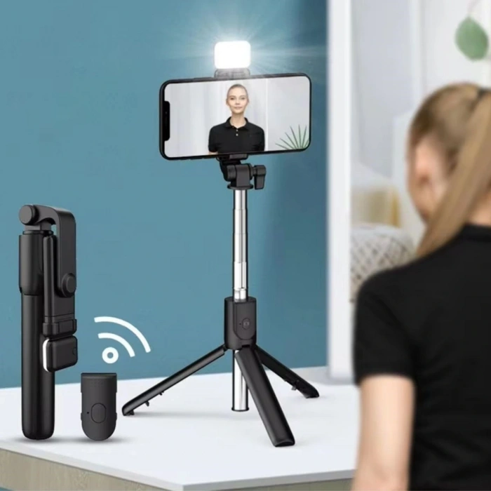 Kendiliğinden LED Işıklı Kumandalı Uzayabilen Selfie Çubuğu,Masa Üstü Tripod (5047)