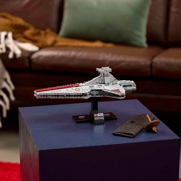 LEGO Star Wars Venatör Sınıfı Saldırı Kruvazörü 75441