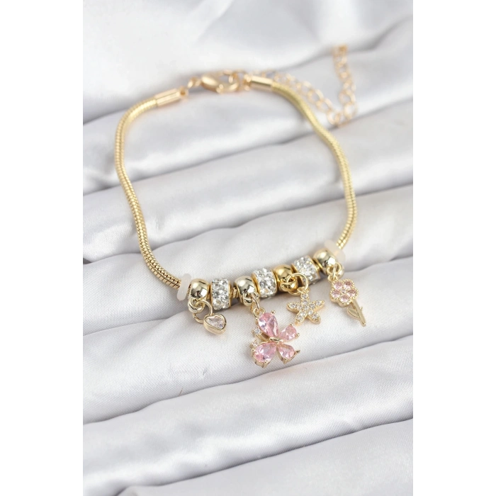 Pirinç Gold Renk Pembe Kelebek Charmlı Kadın Bileklik