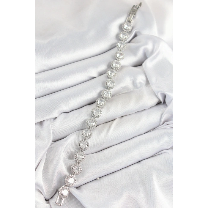 Pirinç Zirkon Taşlı Daire Baget Model Gümüş Renk VIP Seri Kadın Bileklik