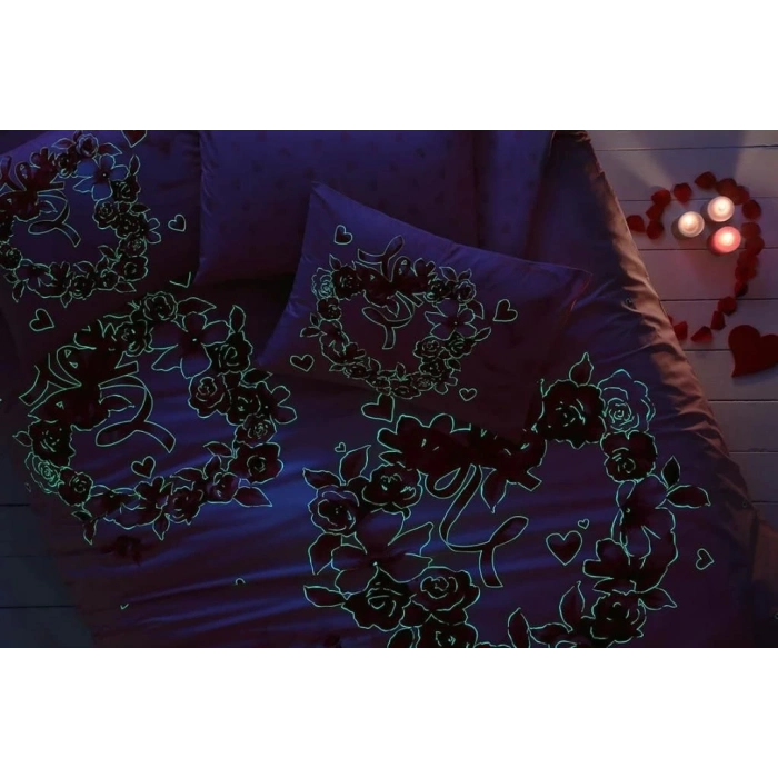 Taç Glow Parlayan Çift Kişilik Nevresim Takımı Roses Pembe