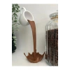Eco Lounge Dökülen Kahve Figürü 20 cm – Coffee Corner Masaüstü Dekor