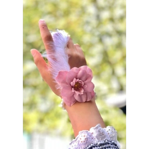 Bride to be Nedime Gelin Bilekliği Tüy ve İnci Boncuk Detaylı Pembe Renkli Bekarlığa Veda Partisi Bilekliği 10 Adet (5047)