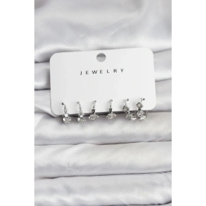 Gümüş Renk Pirinç Yıldız Modelli Kadın Küpe Seti