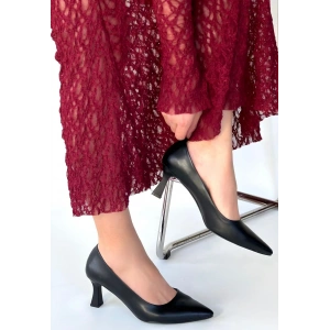 Mırta Siyah Cilt Topuklu Ayakkabı