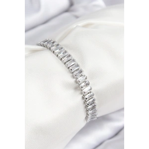 Pirinç Zirkon Taşlı Su Yolu Model Gümüş Renk Asansörlü Kadın Bileklik