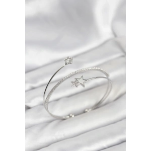 Yıldızlı Model Pirinç Gümüş Renk Kadın Bileklik