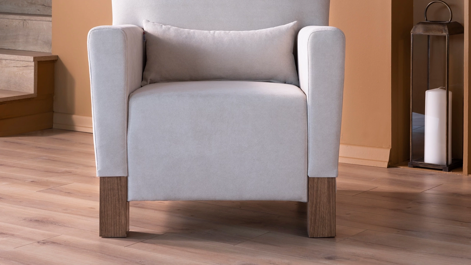 Pria Armchair