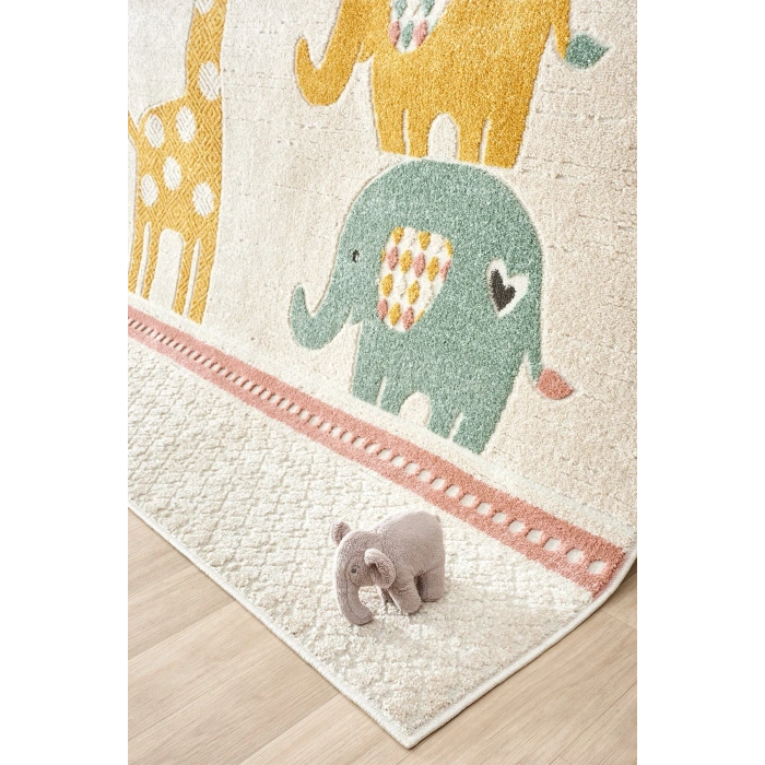 Yumuşak Dokuma Halı Zürafa Fil Figürlü Leke Tutmaz Bebek Odası Çocuk Odası Genç Odası Halısı FİL