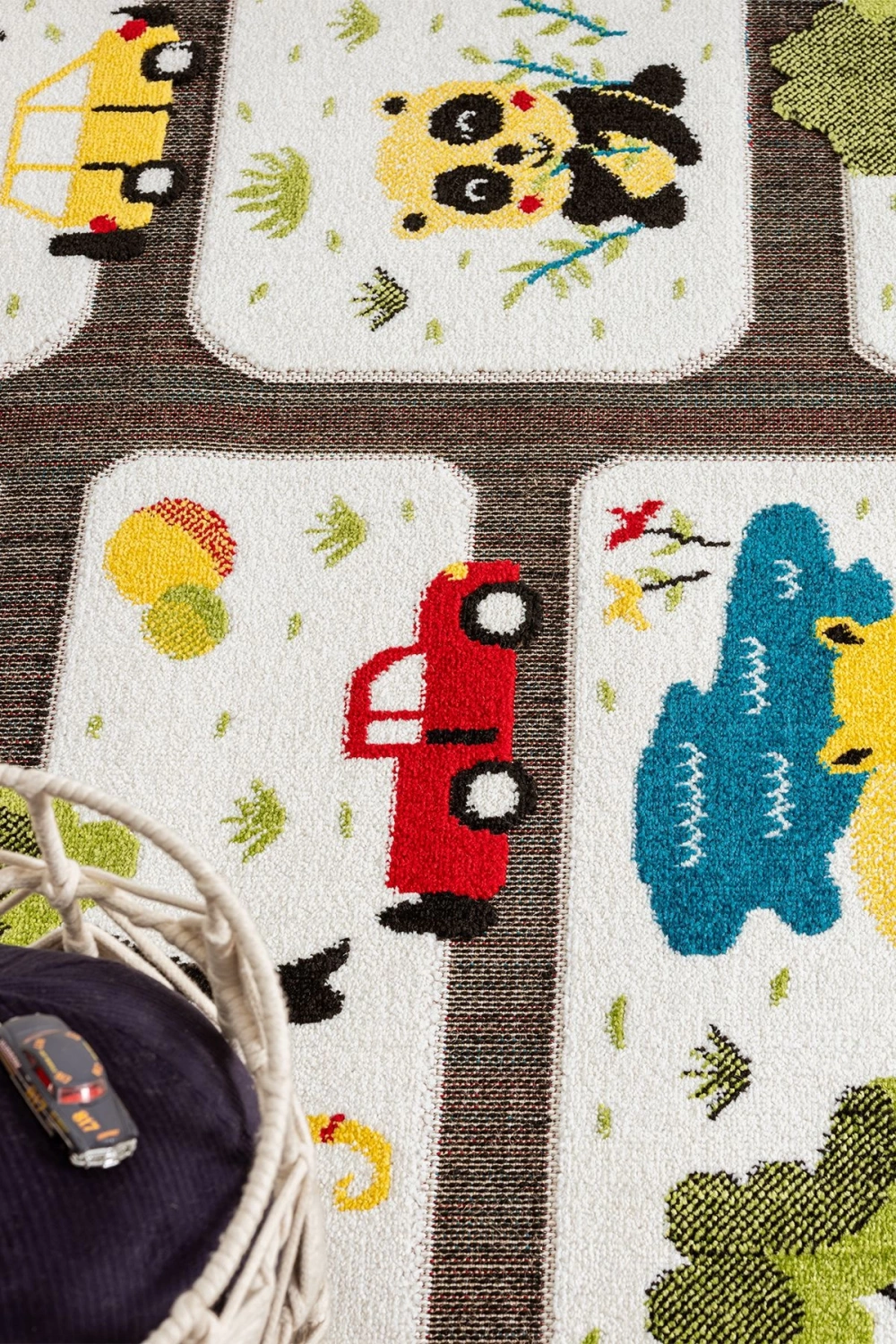 Hayvan Trafik Araba Yolu Figürlü Dokuma Halı Yıkanabilir Çocuk Halısı Anaokul Kreş Oyun Halısı BEYAZ