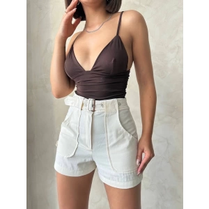 Kemer detaylı gabardin şort krem s25289