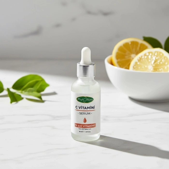 Phyto Flora Aydınlatıcı & Leke Karşıtı %5 C Vitamini Serumu - 30 ml
