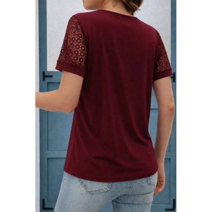 Kadın Kısa Kollu V Yakalı Dantel Detaylı Viskon Bluz