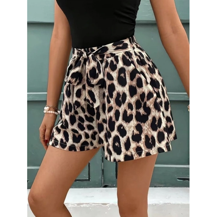Kadın Kolsuz Bisiklet Yaka Viskon Bluz Ve Leopar Desenli Kısa Modal Short Ikili Takım