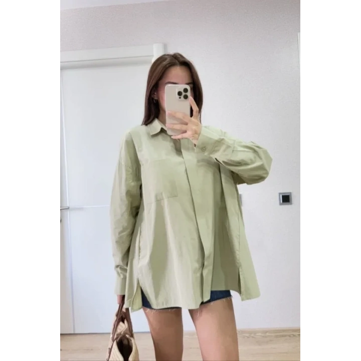 Oversize Pens Detaylı Cepli Yırtmaçlı Rahat Kalıp Poplin Gömlek - Yeşil