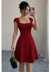 Kadın Kısa Kollu Kare Yakalı Kısa Ithal Krep Elbise